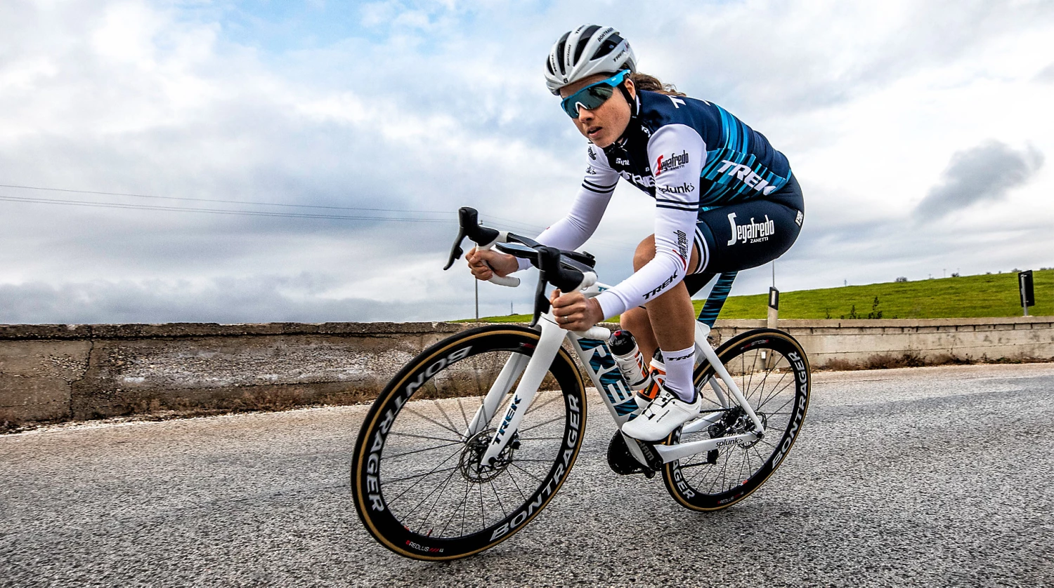 Cycling shoes Shop -Cycling shoes Shop Aeolus Saddle PDP Features 1 03 22 2019